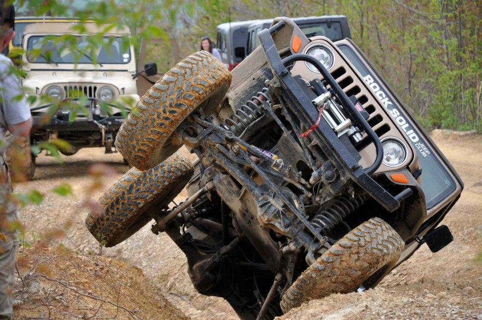 Off Road Vehicle going up a steep hill | Sanderson Auto Repair